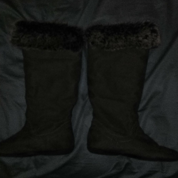Grey Suade and faux fur boots - Picture 4 of 6
